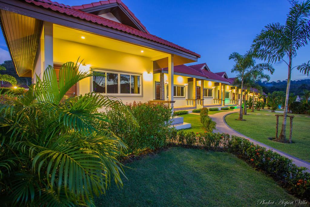 Phuket Airport Villa Ban Bo Han 객실 사진