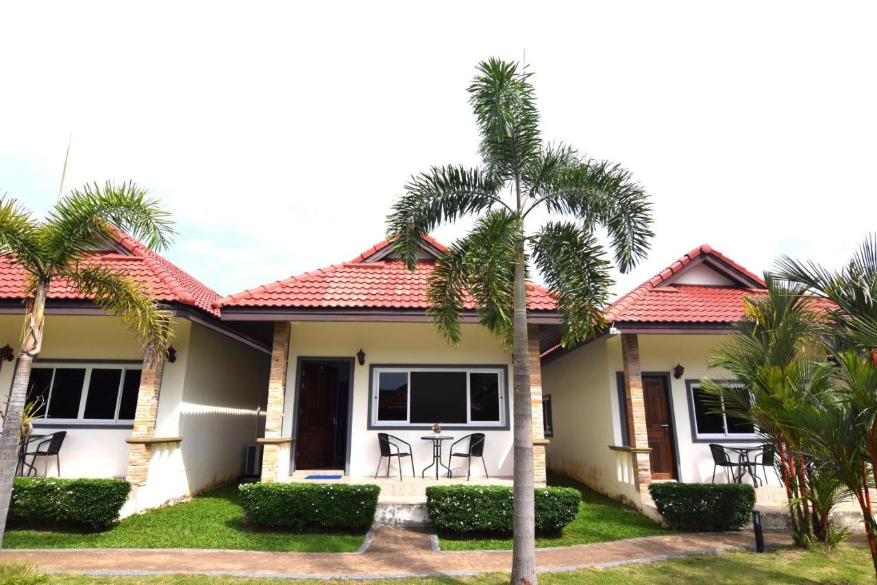 Phuket Airport Villa Ban Bo Han 외부 사진